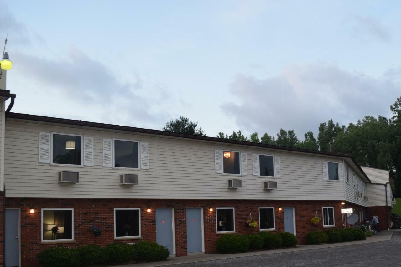 Attican Motel - Attica - Batavia - Warsaw - Darien Lake Εξωτερικό φωτογραφία